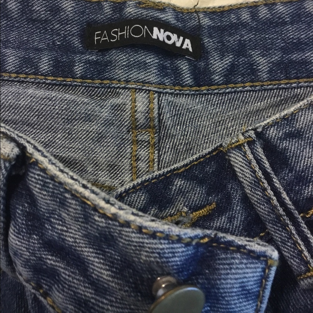 Fashion Nova "As You Please Ripped Straight Leg Jeans - Picture 3 of 9